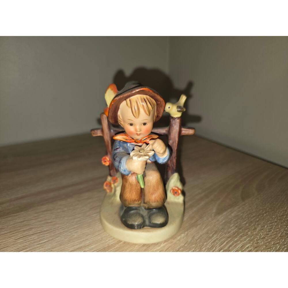 Vintage Hummel Figurine "She Loves Me, She Loves Me Not"‎ TMK 3 #114 4.5" Goebel